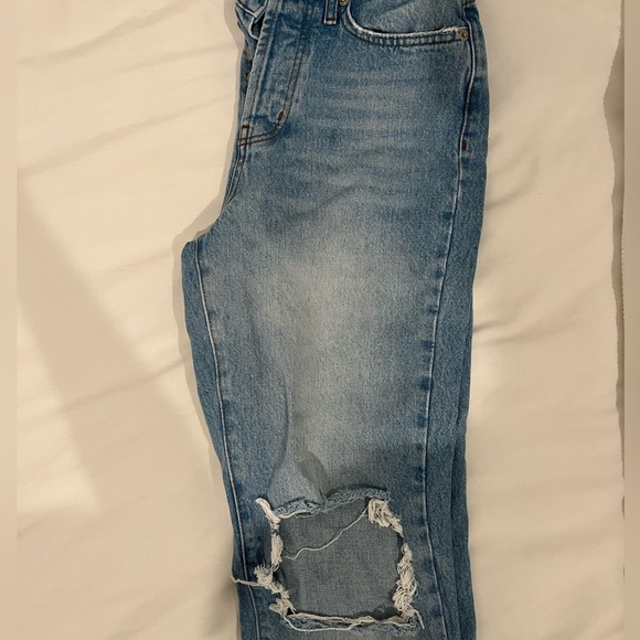 Women’s BDG Slim Straight Jeans - Picture 2 of 4